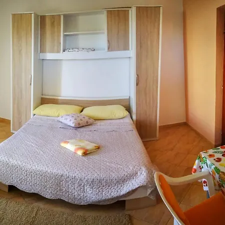 Hotel I Smjestaj Gordana Ljubac *
